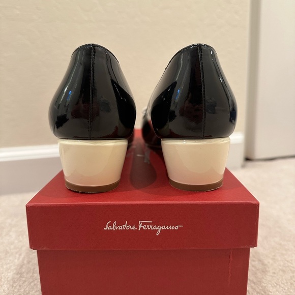 Ferragamo Vara low-heel pumps - Picture 5 of 6
